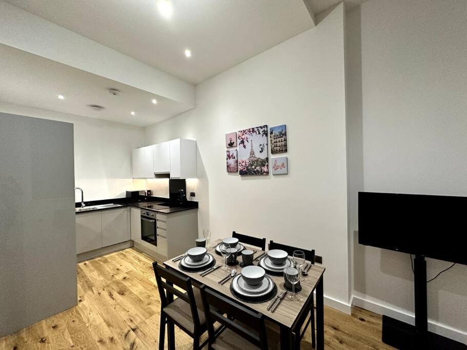 Spacious And Elegant Apartment Birmingham Exterior photo