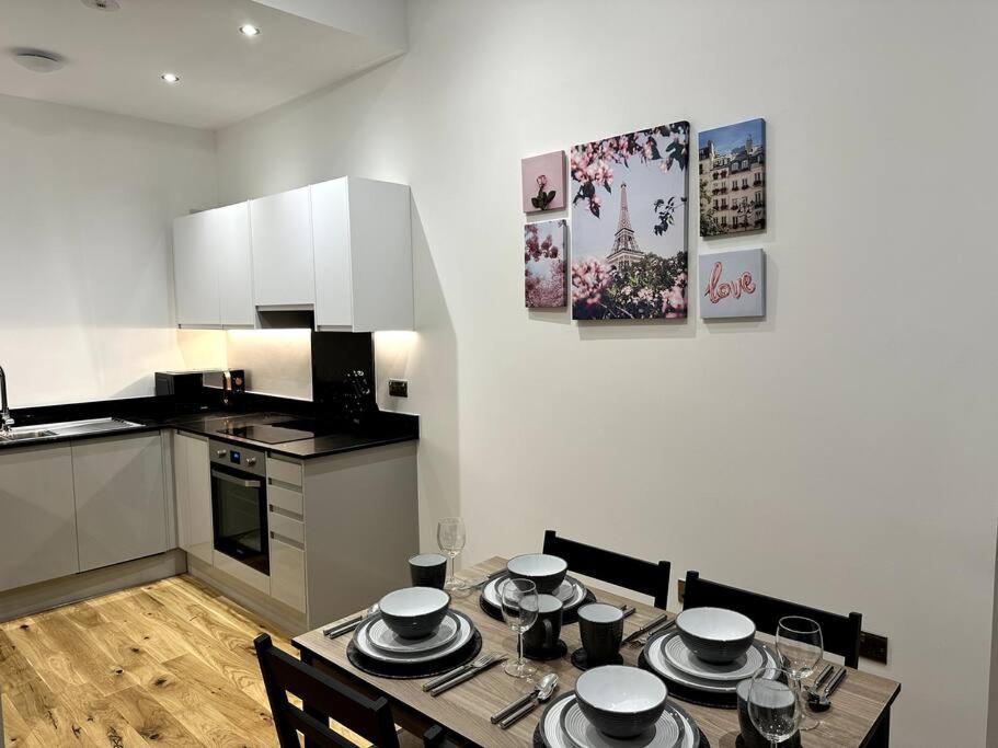 Spacious And Elegant Apartment Birmingham Exterior photo